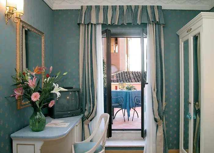 Hotel La Lumiere Di Piazza Di Spagna 3*