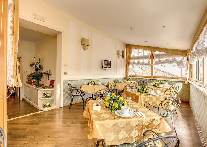 Otel La Lumiere Di Piazza Di Spagna 3*