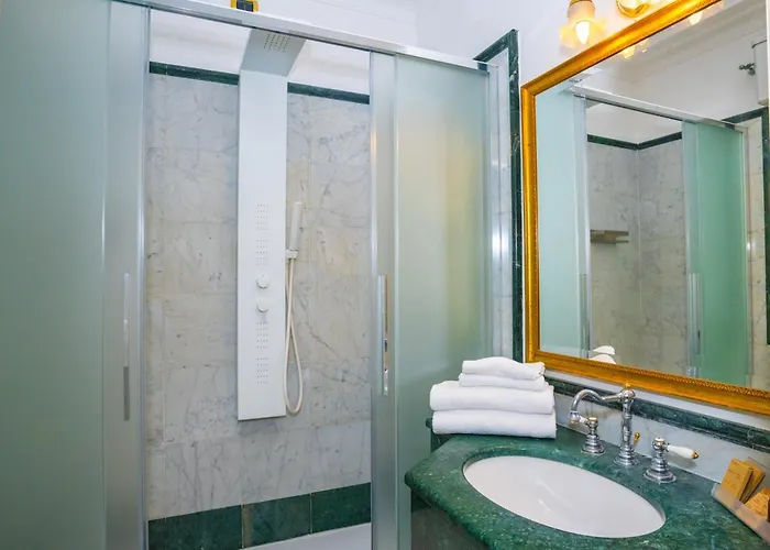 Hotel La Lumiere Di Piazza Di Spagna 3*