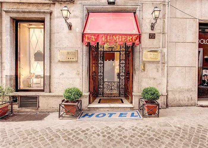 La Lumiere Di Piazza Di Spagna 3*